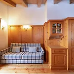 ホテル Fiori Dolomites Experience