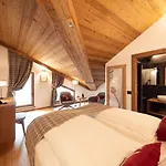 Fiori Dolomites Experience 3*