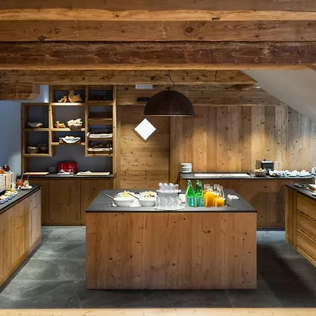 Hotell Fiori Dolomites Experience 3*