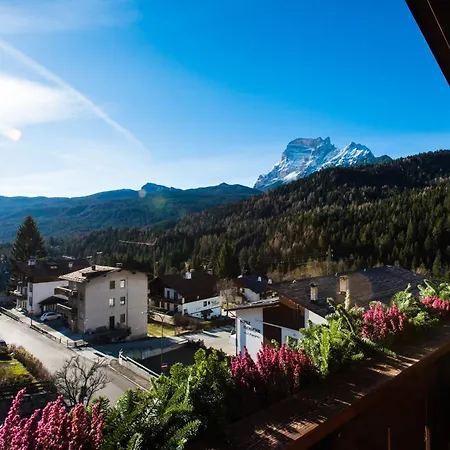 ホテル Fiori Dolomites Experience 3*