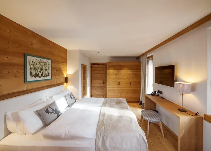 Otel Fiori Dolomites Experience 3*